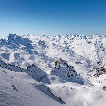 In Near Slopes * Val Thorens