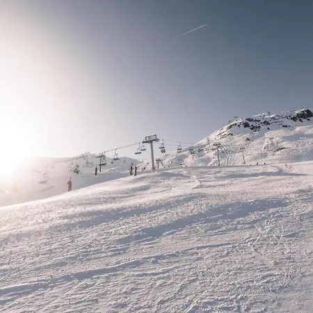 In Near Slopes * Val Thorens